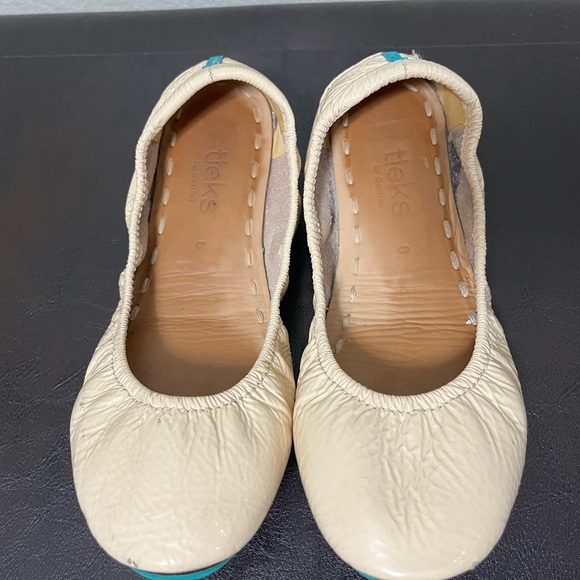 Tieks by Gavrieli Ballet Flats Patent Biscotti Cream sz 6 - Picture 5 of 10